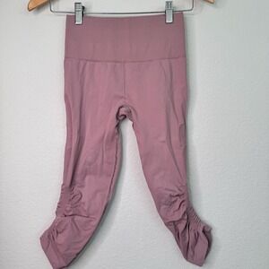 Lululemon Dusty Pink‎ Capri Leggings
